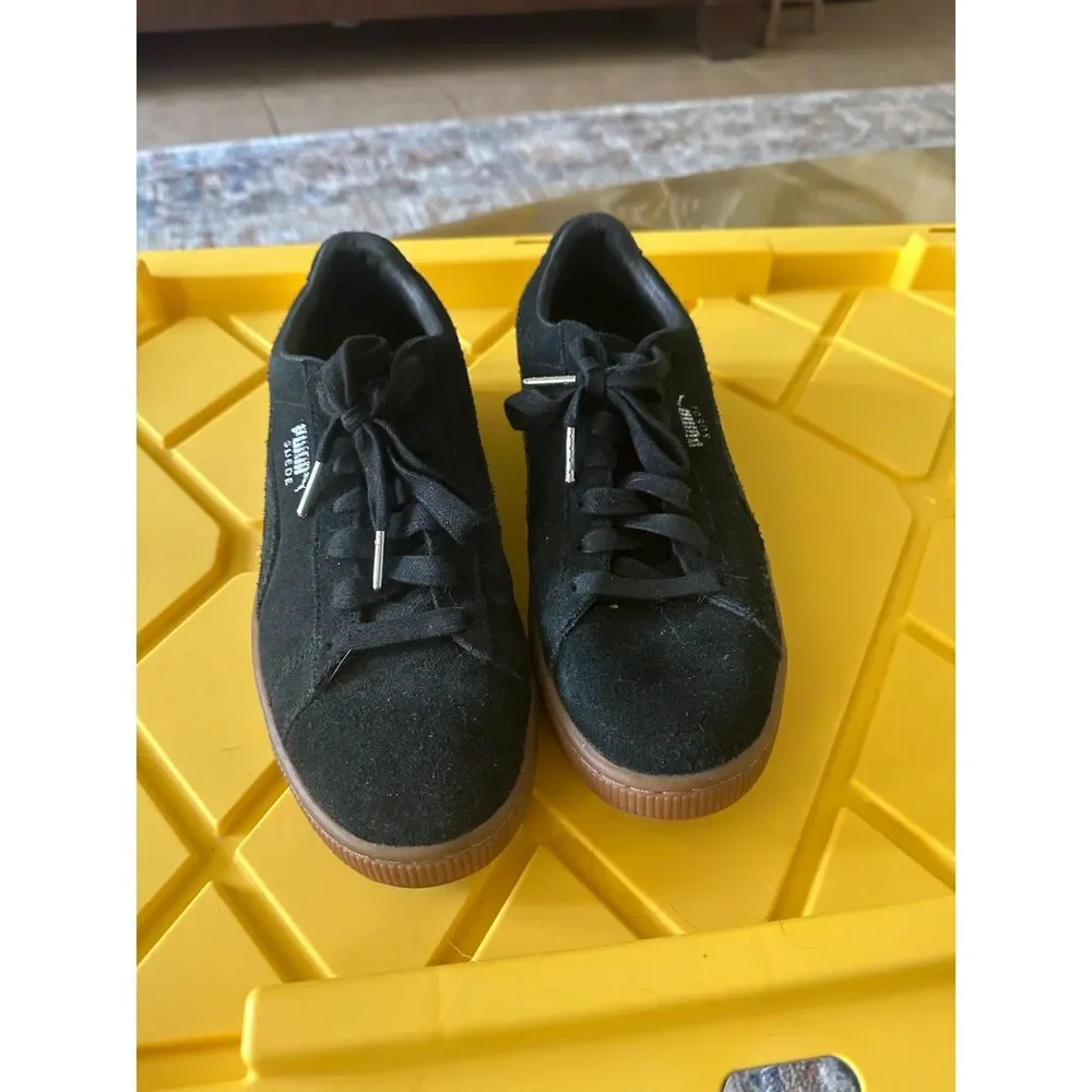 Puma Suede Classic Black & Gum Sole Sneakers - Men's Size 10